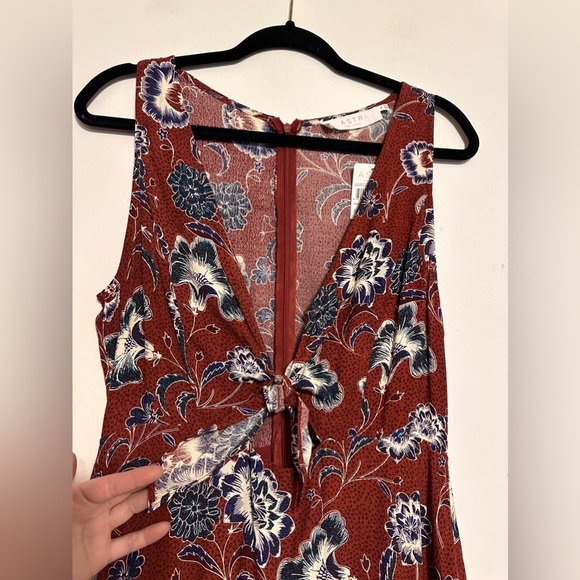 ASTR The Label Tie Front Floral Midi Dress Wine Red Burgundy Paisley Size Medium - Picture 3 of 7